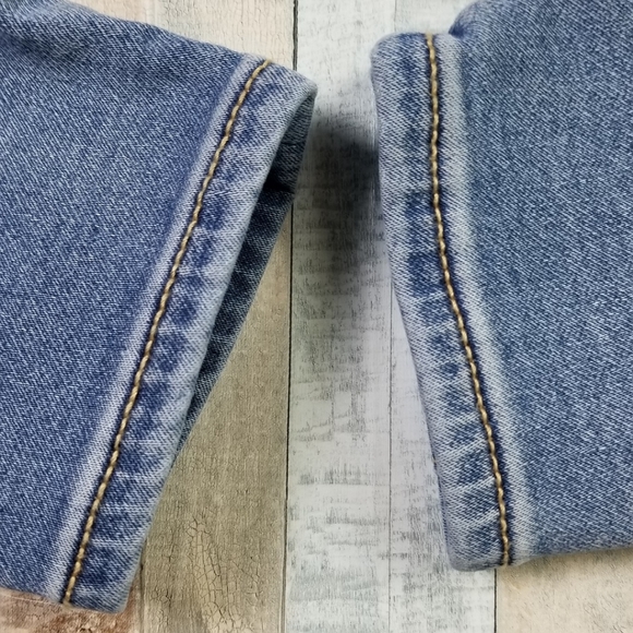 American Eagle Curvy Hi-Rise Jegging Jeans - Picture 8 of 8